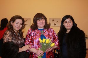 Лола Алимова  и подруги