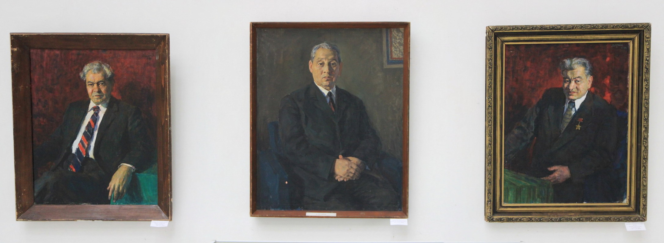 Абдулхак Абдуллаев. Экспозиция портретов