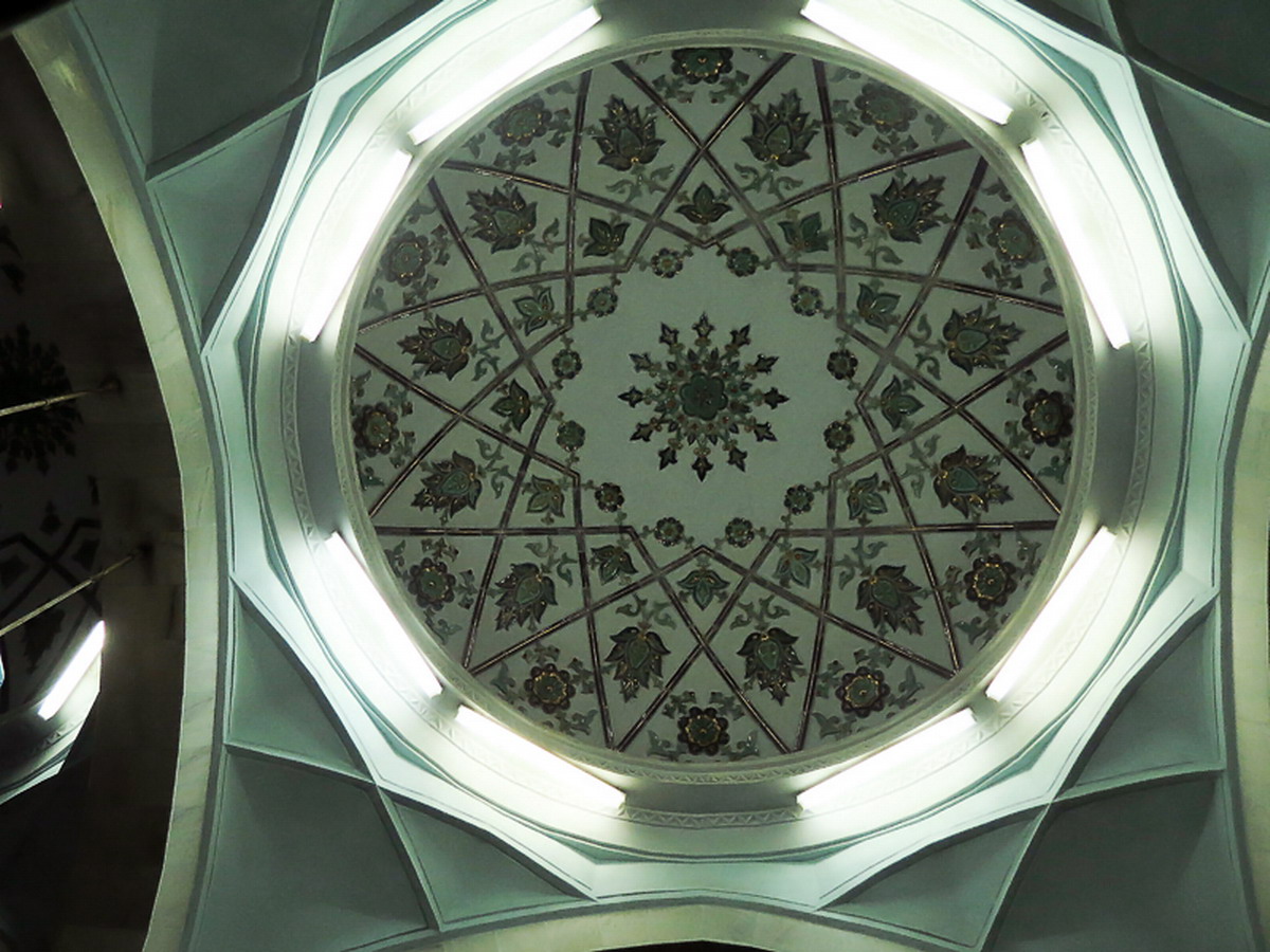 Роспись купола Ст. Метро Алишера Навои. Фото. Камиль Еникеев.