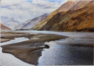 Мария Фадиечева. Какая ни какая, а граница. Разлив реки Пяндж. (Памир)