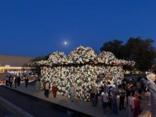 Соль, переносимая ветром, 2024–2025 гг.Субодх Гупта (Индия) в сотрудничестве с шеф-поваром Павлом Георгановым (Узбекистан)